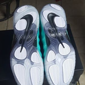 Size 11 Nike Air Foamposites